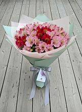 Букет цветов из:  Альстромерии #REPLACE_PRED# Заводском