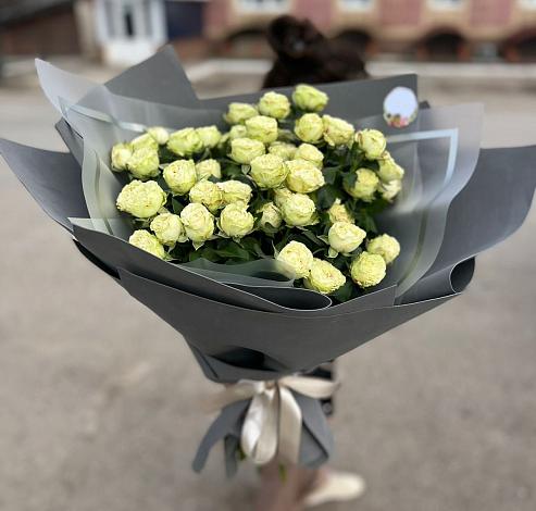 Букет Белые кустовые розы Солинеро в Заводском