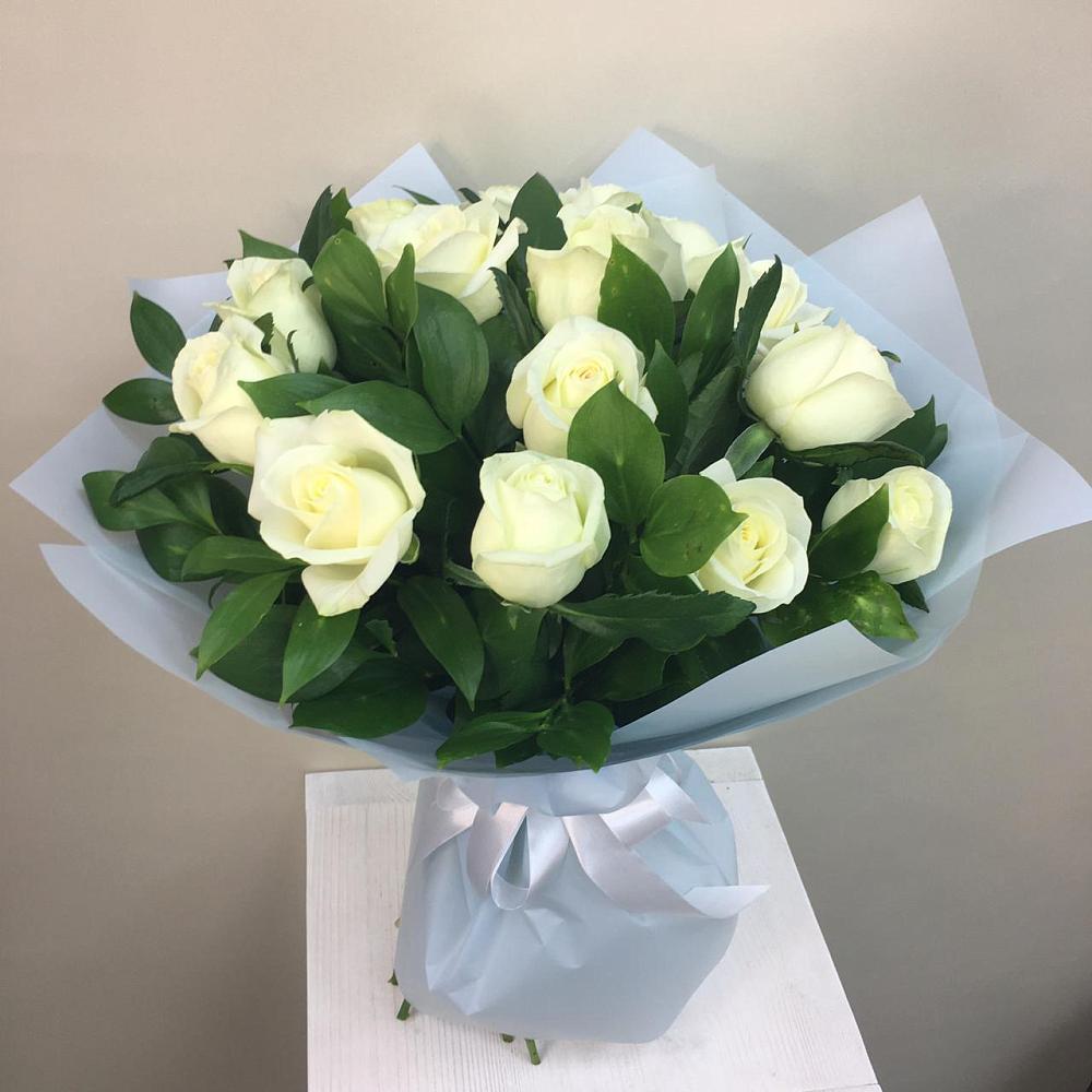 Букет 15 Белых роз Проуд в Заводском