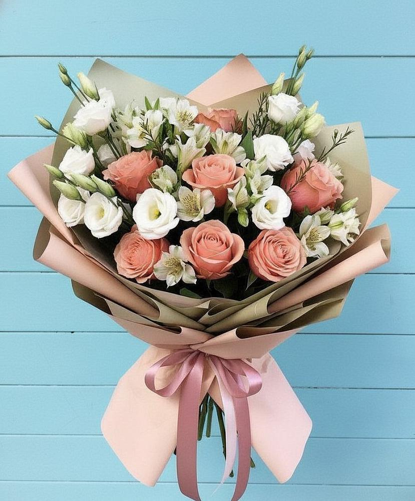 Букет цветов из: Розы, Альстромерии и Лизиантусы в Заводском