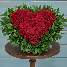 Цветочная композиция из Розы в виде сердца в Заводском