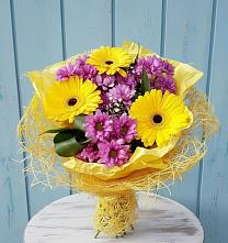 Букет цветов из:  Хризантемы и Герберы в Заводском