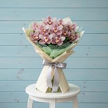 Букет цветов из:  Орхидеи и Розы в Заводском