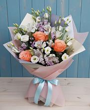 Букет цветов из:  Лизиантусы, Розы, Альстромерии и Гипсофила в Заводском