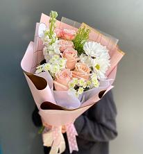 Букет цветов из:  Хризантемы и Розы в Заводском