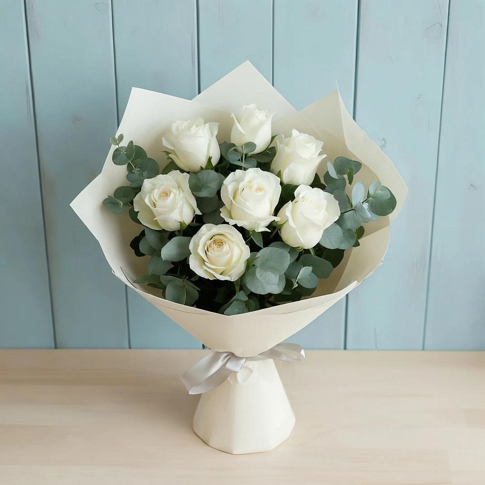 Букет Белые розы в Эвкалипте в Заводском