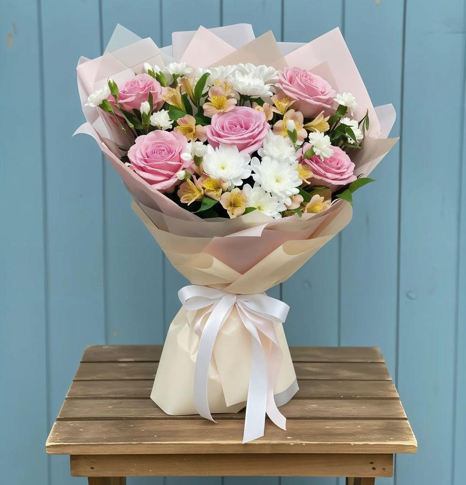 Букет цветов из: Гвоздики, Орхидеи и Розы в Заводском