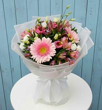 Букет цветов из:  Герберы, Альстромерии и Лизиантусы #REPLACE_PRED# Заводском