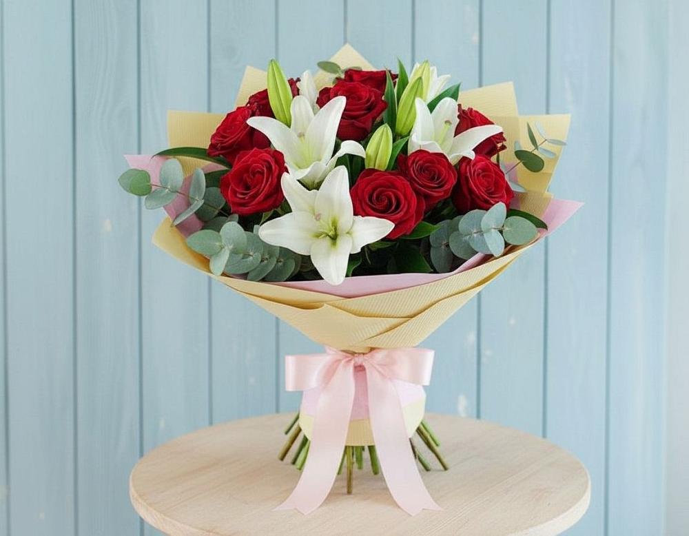 Букет цветов из: Лилии и Розы в Заводском